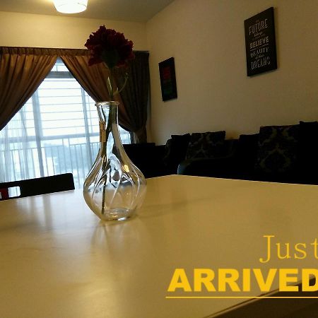 Homestay D 11 Putrajaya Netflix Wifi エクステリア 写真